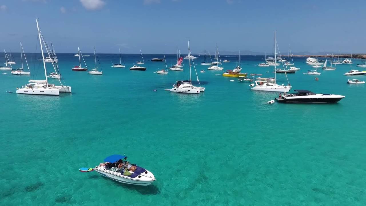 cala saona en formentera en coch